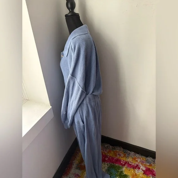 Free People Beach Women's Sweater Set - Picture 2 of 6